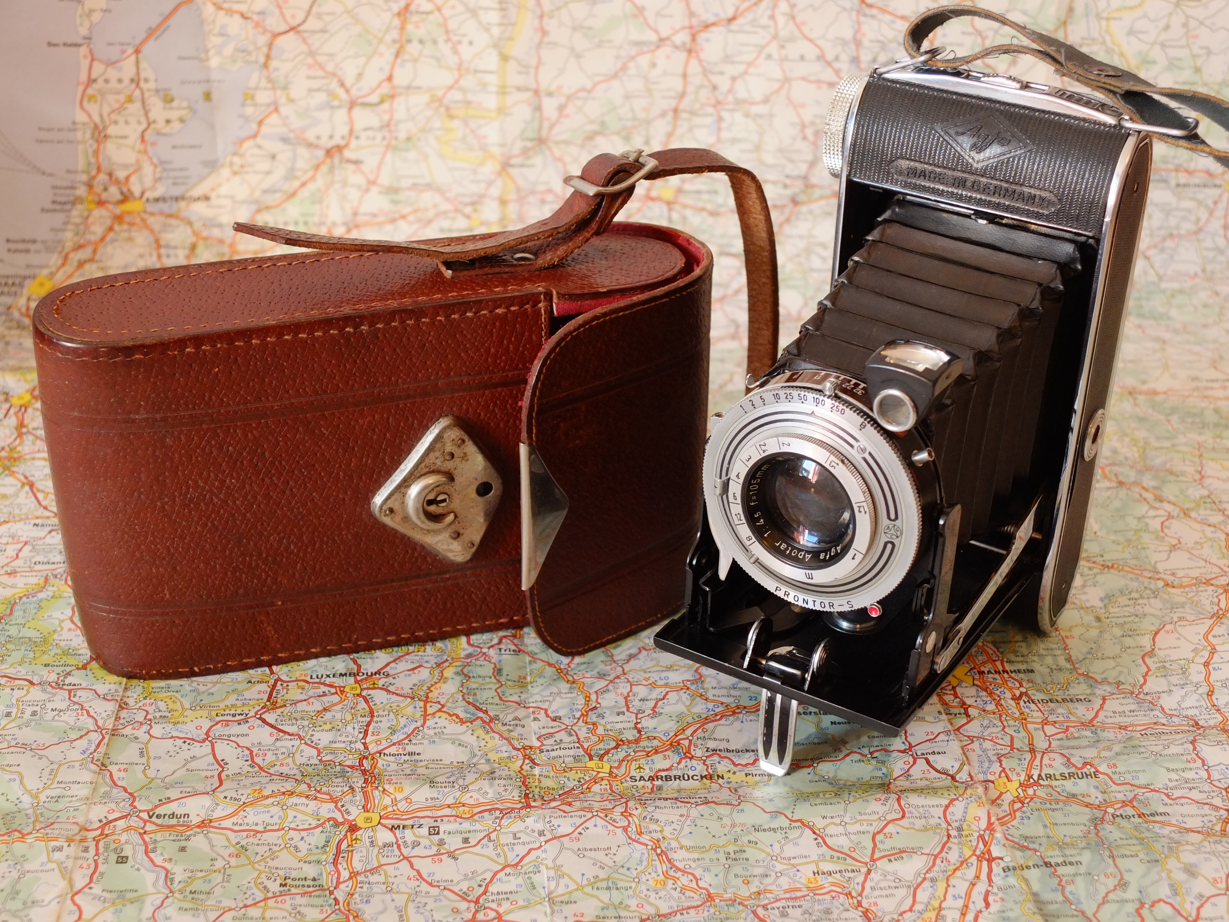 Старые камеры фото. Фотоаппарат Agfa Billy. Фотоаппарат Агфа 1940. Фотоаппарат Агфа среднеформатный дальномерный. Старинный фотоаппарат Агфа.