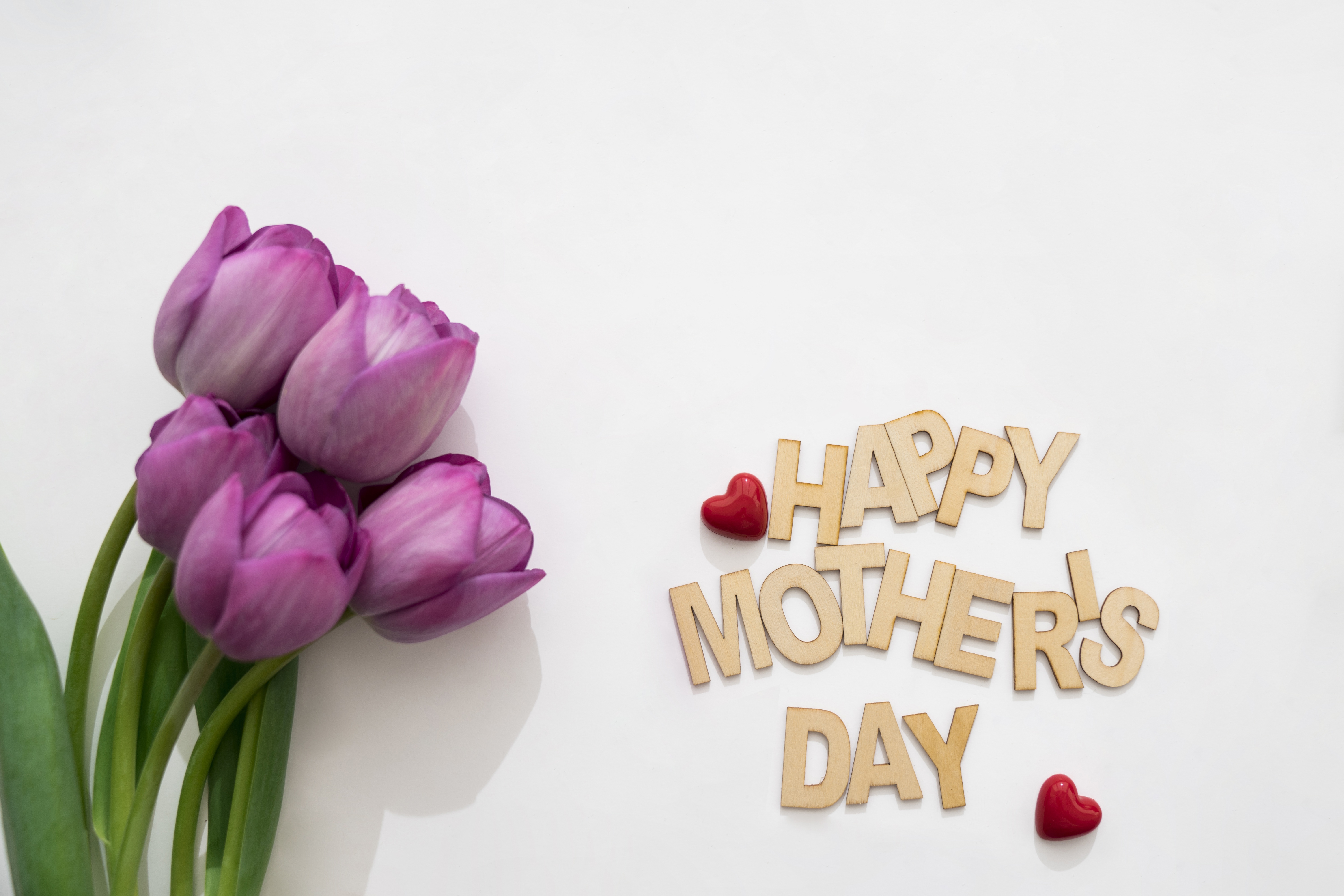 Мамочка с днем весны. День матери заставка. С днем матери цветы. С днем мамы обои. С днем мамы цветы.