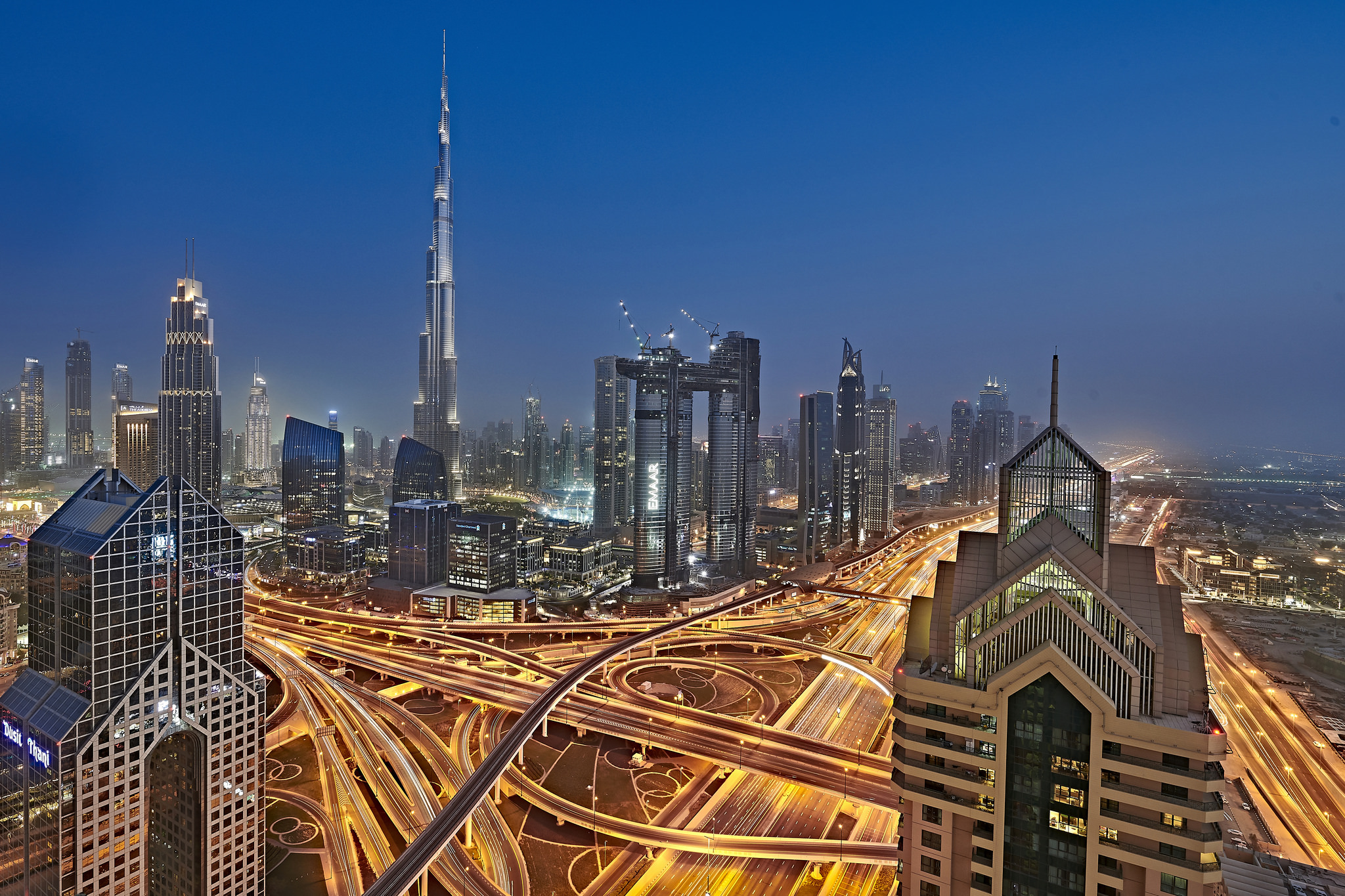 Uae cities. Бурдж-Халифа Дубай. Ночной Дубай Бурдж Халифа. Обои Дубай Бурдж Халифа.